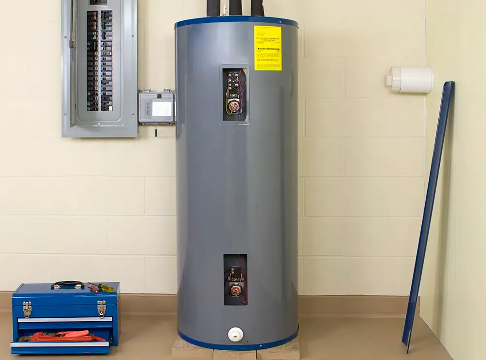 newly installed water heater Goettl’s High Desert Mechanical plumber checking water heater – Prescott Valley AZ